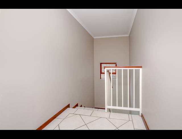 3 BEDROOM SECTIONAL TITLE FOR SALE IN BRYANSTON